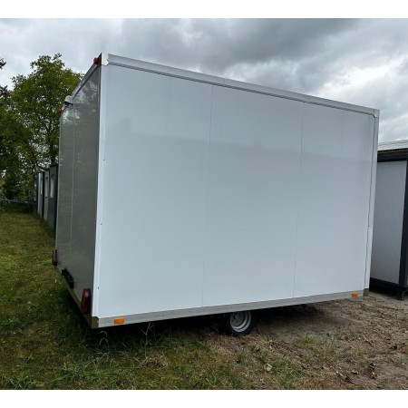 Remolque con aseos para mujeres/hombres con 3 aseos y 2 urinarios