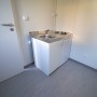 Oficina modular de 6 × 3 metros con aseo y cocina RAL 7016